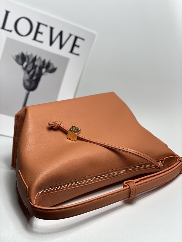 Loewe 076 2