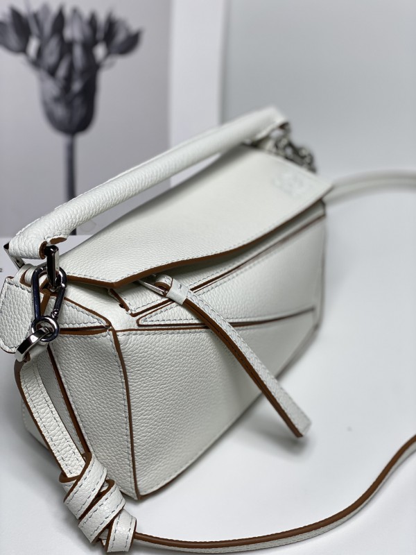 Loewe 098 2
