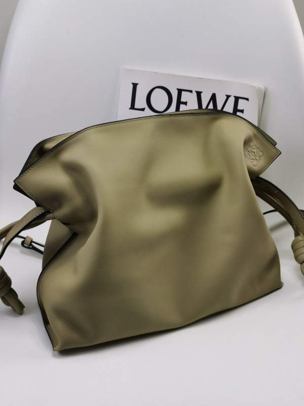 Loewe 124 2