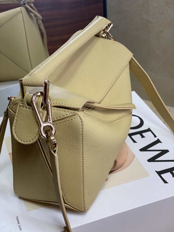 Loewe 132 2