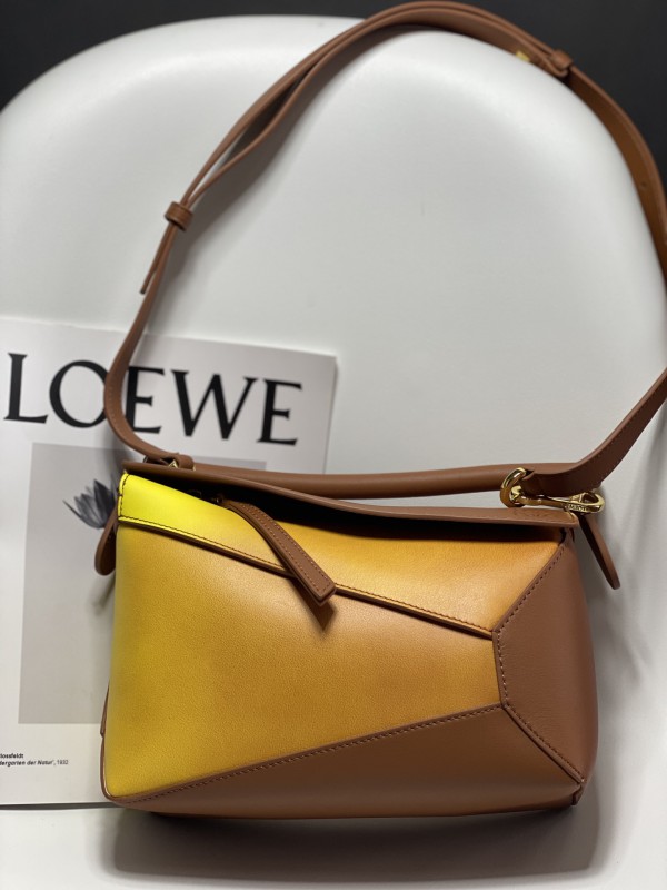Loewe 213 2