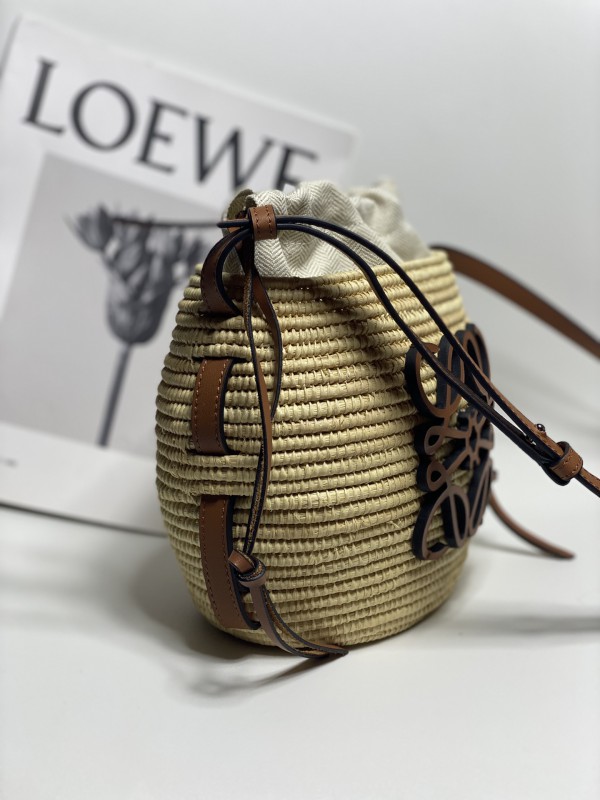 Loewe 222 2