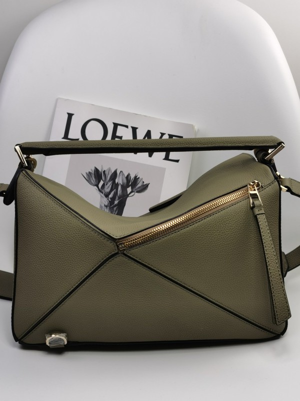 Loewe 235 2