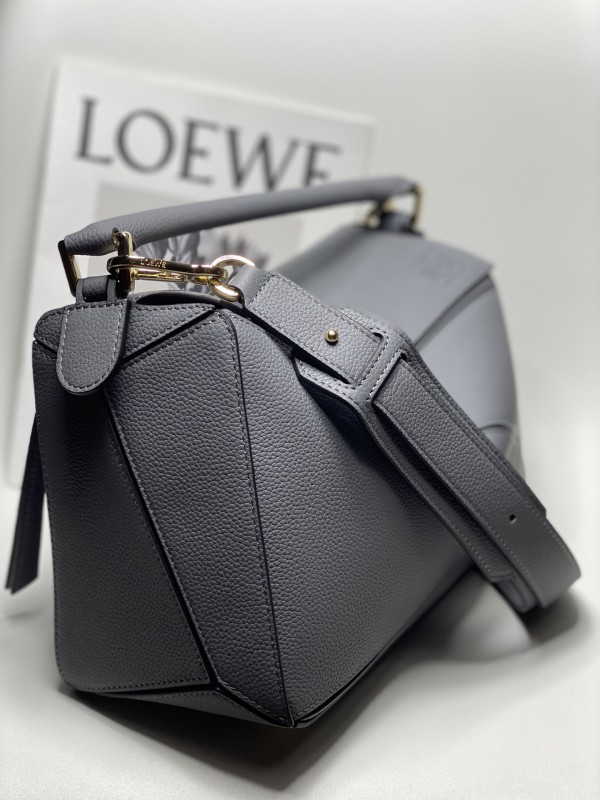 Loewe 247 2