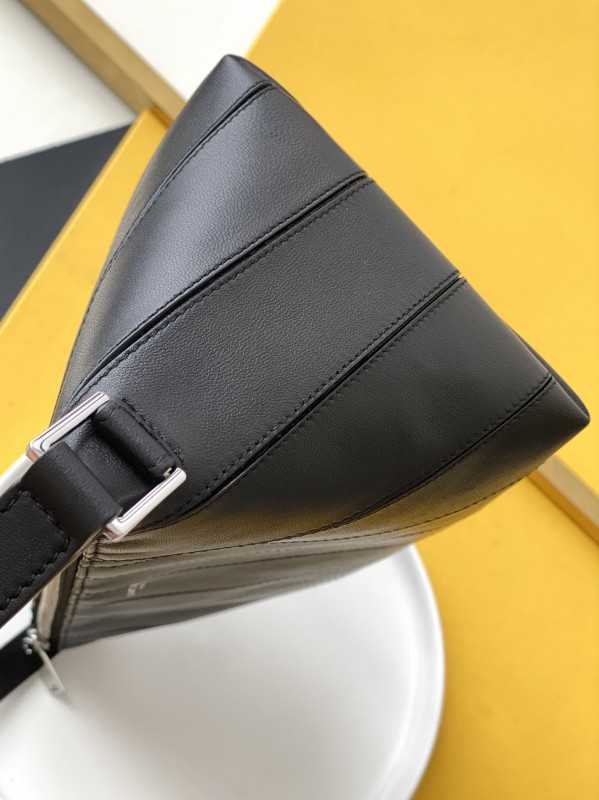 YSL 150 2