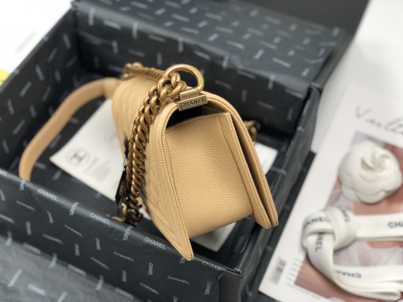 Chanel 018 2