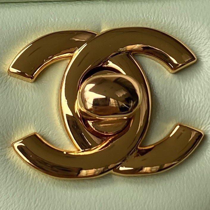 Chanel 206 2