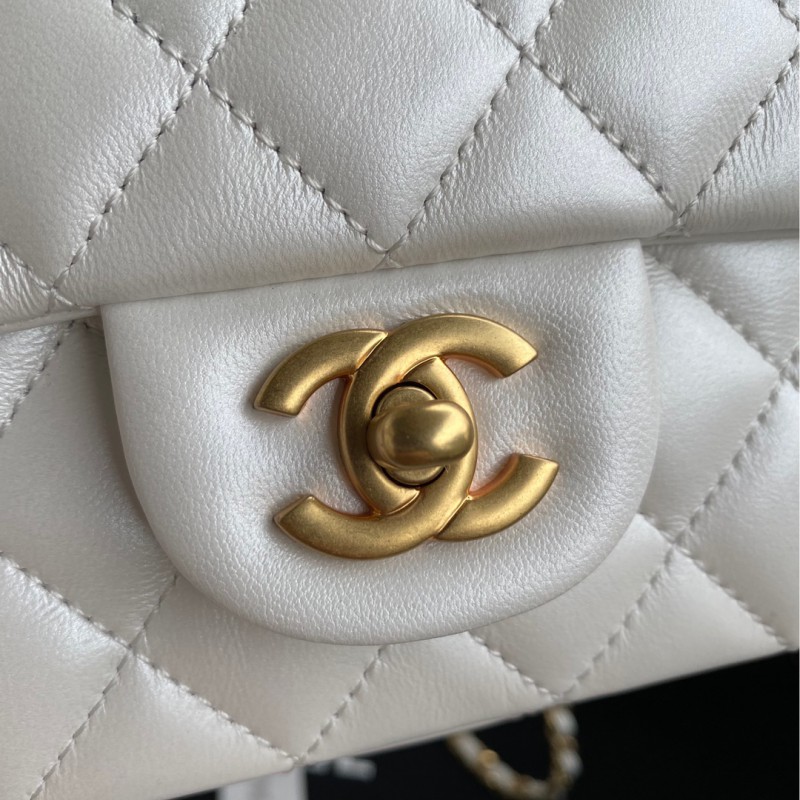 Chanel 220 2