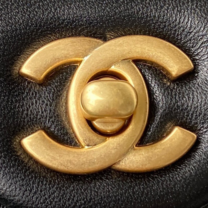Chanel 404 2
