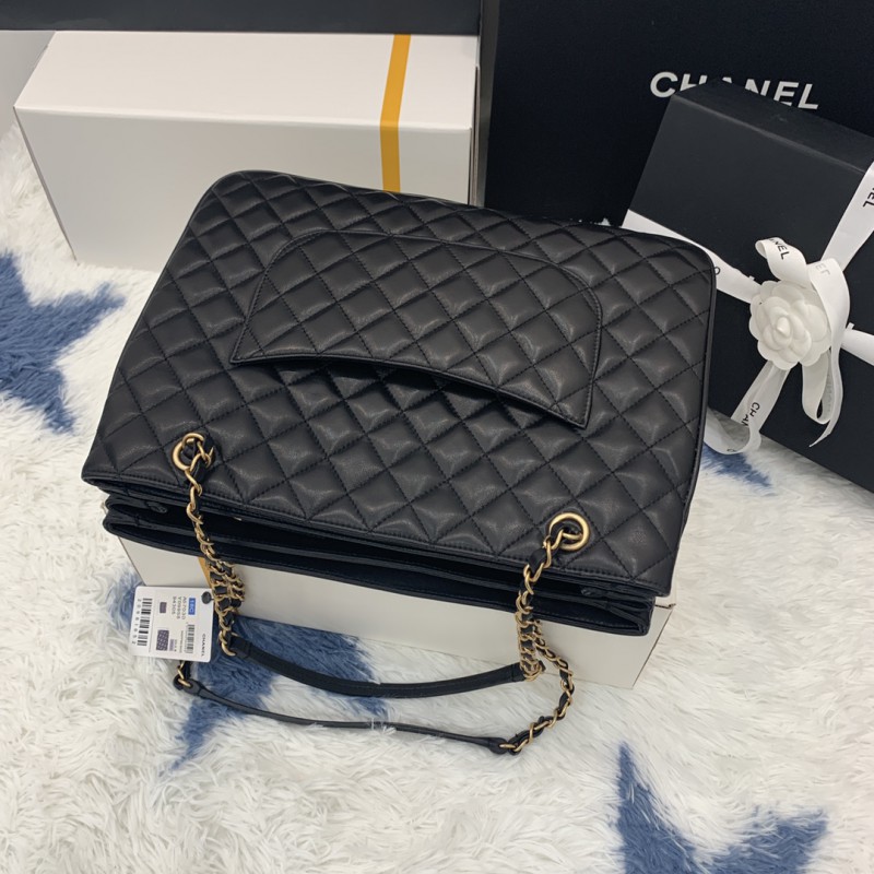 Chanel 550 2