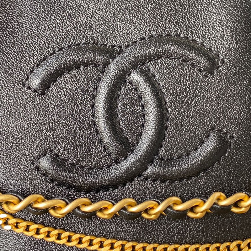 Chanel 562 2