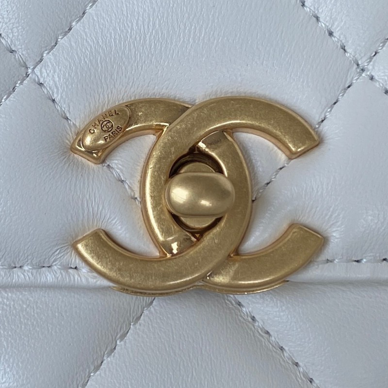 Chanel 582 2