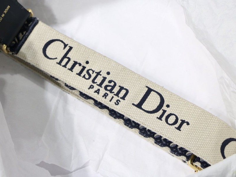 Dior 017 3