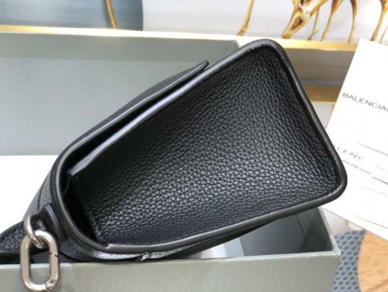 Balenciaga 110 3