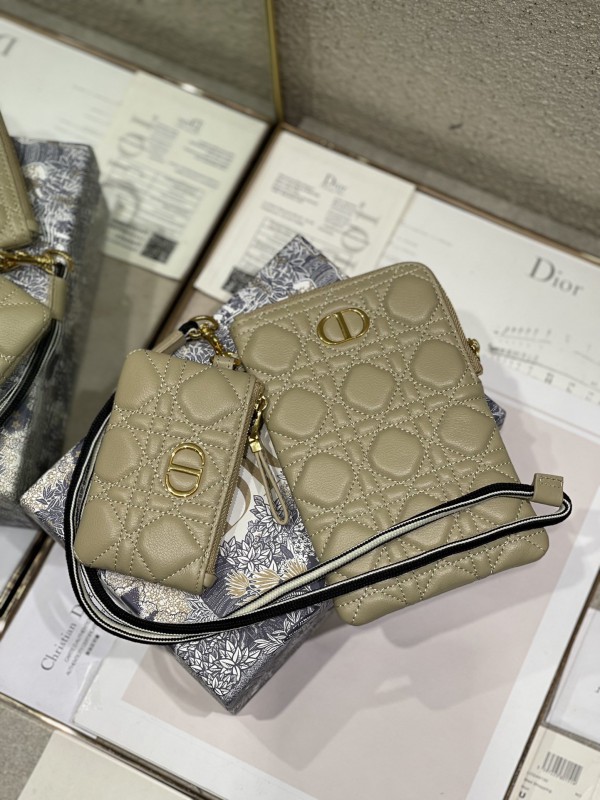 Dior 058 3