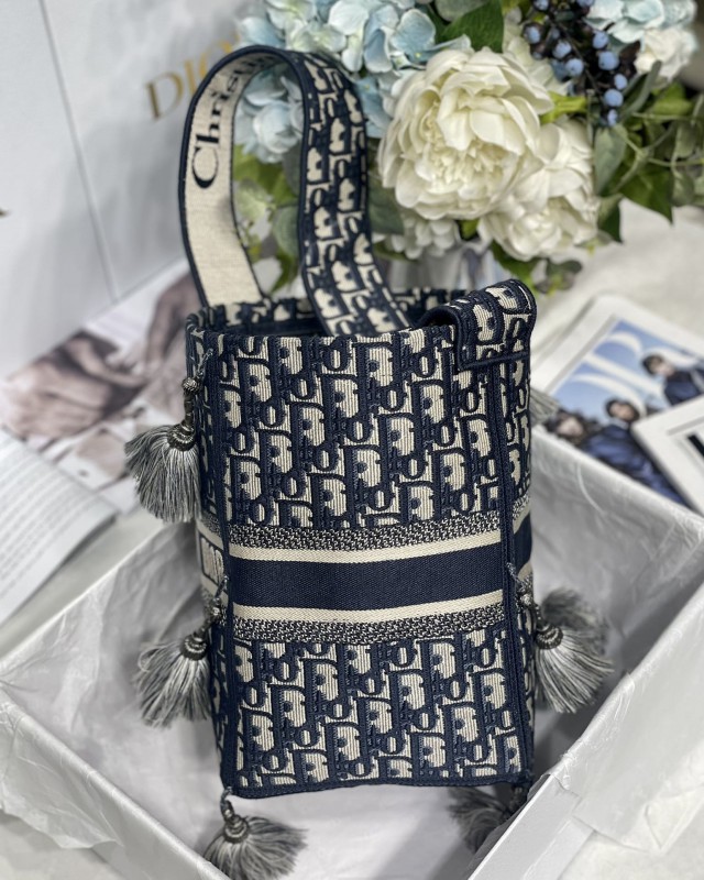 Dior 133 3