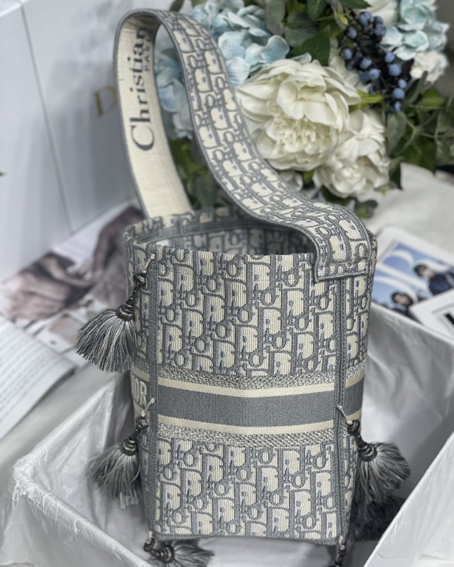 Dior 134 3