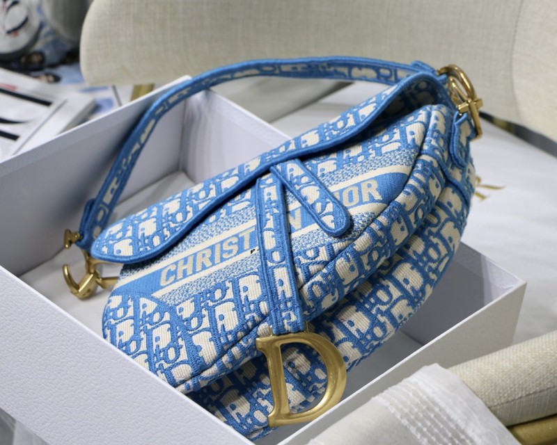 Dior 136 3