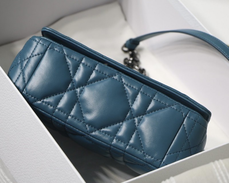 Dior 142 3