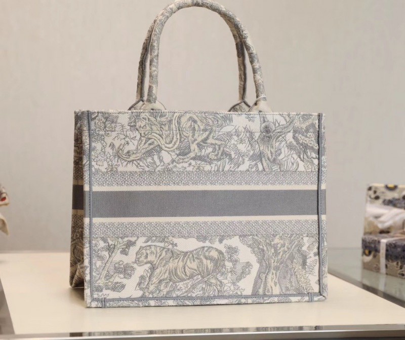 Dior 212 3