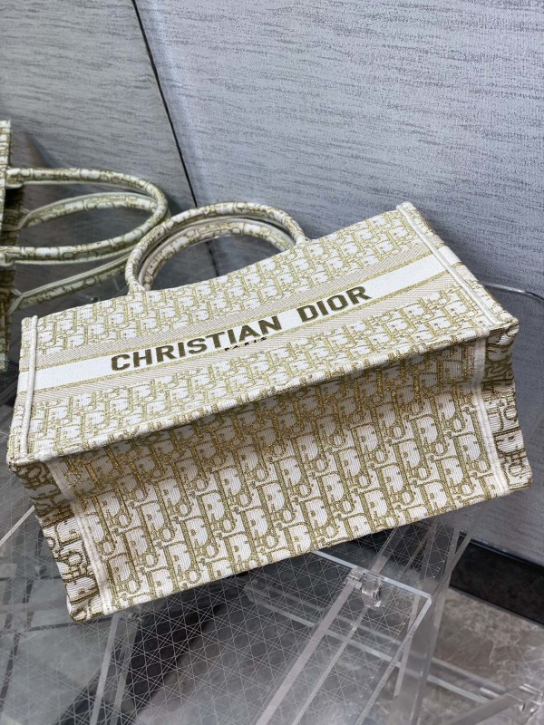Dior 226 3