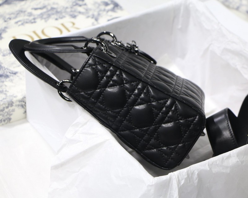 Dior 243 3