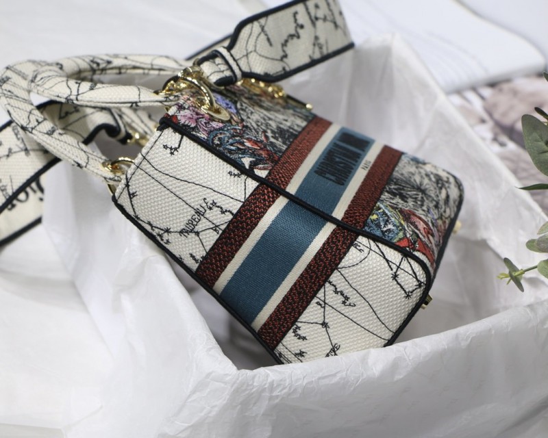 Dior 272 3