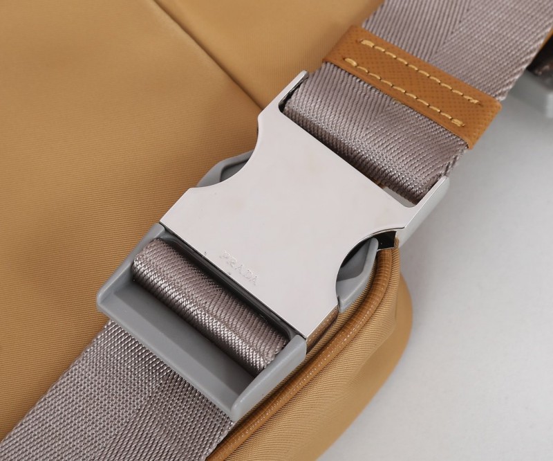 Prada 018 3