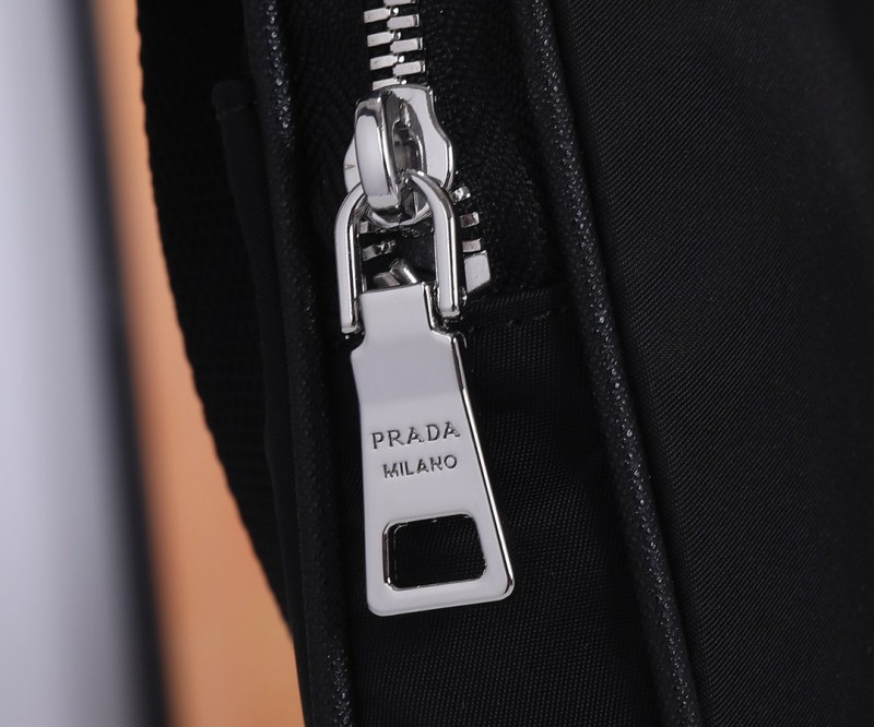 Prada 032 3
