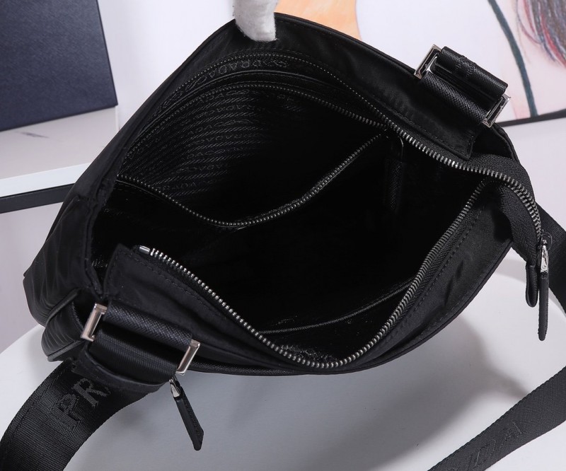 Prada 037 3