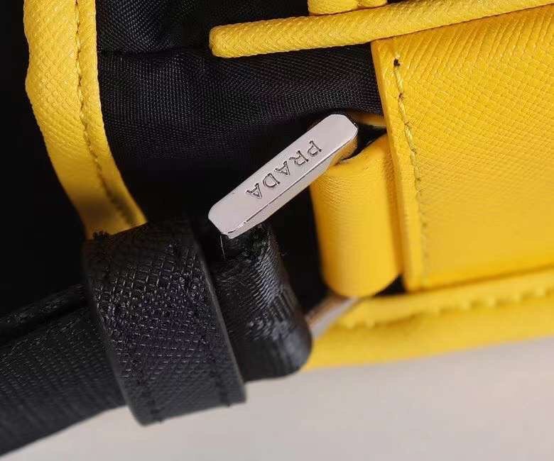 Prada 045 3