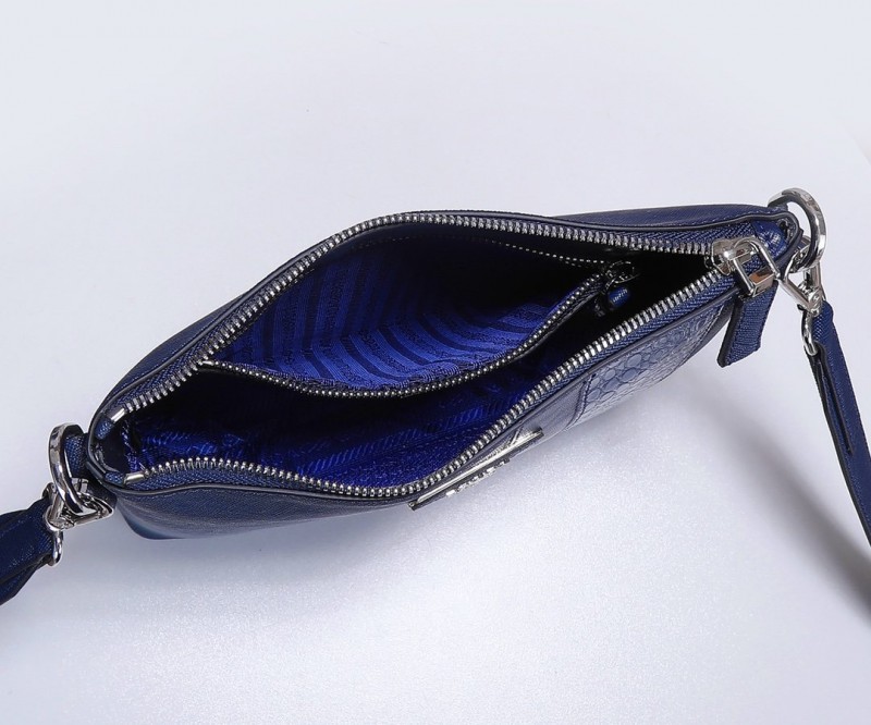 Prada 046 3