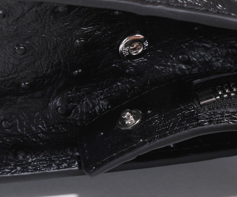 Prada 047 3