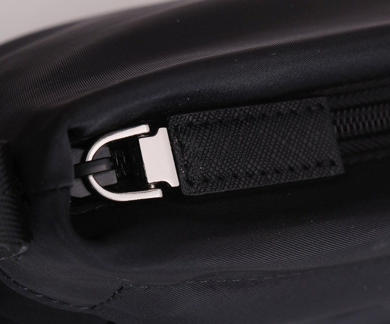 Prada 048 3