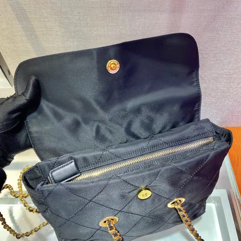 Prada 059 3