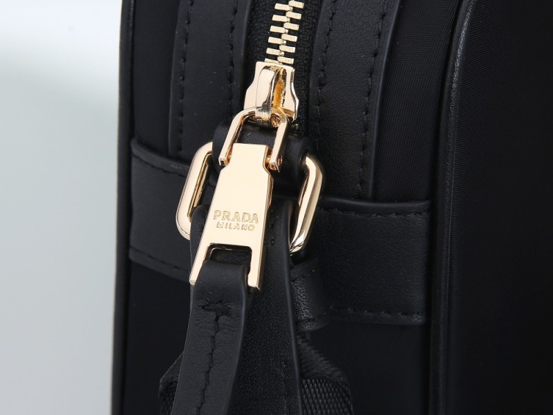 Prada 061 3