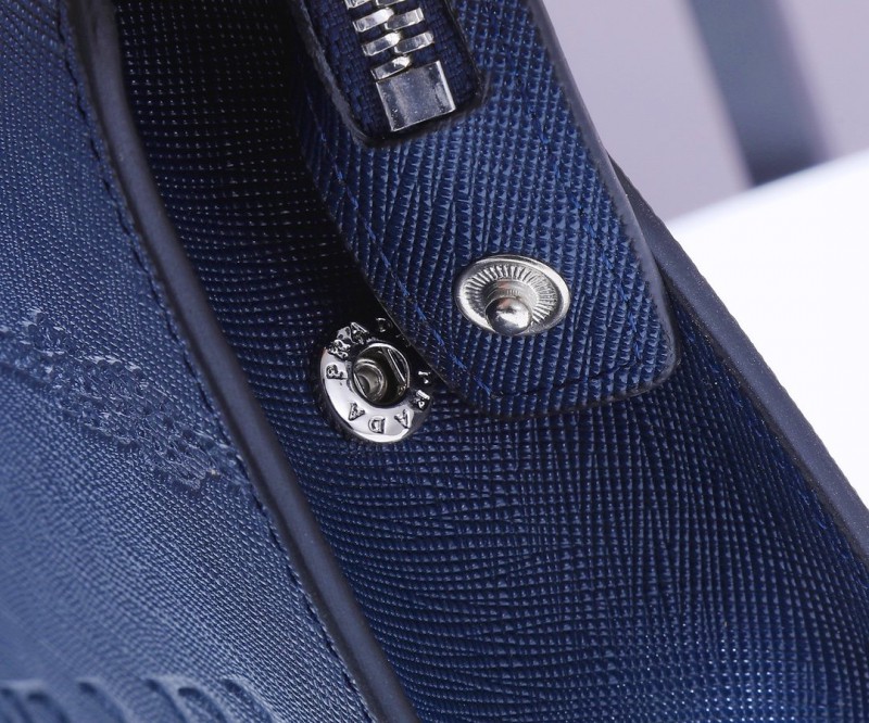 Prada 062 3