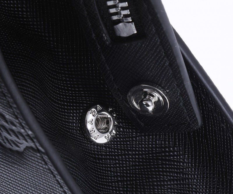 Prada 063 3