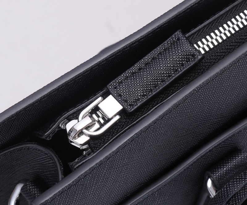 Prada 109 3