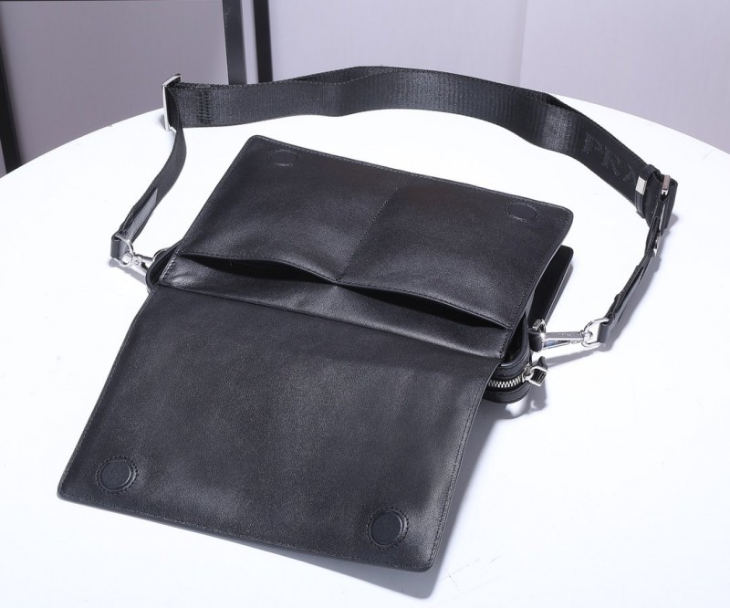 Prada 120 3