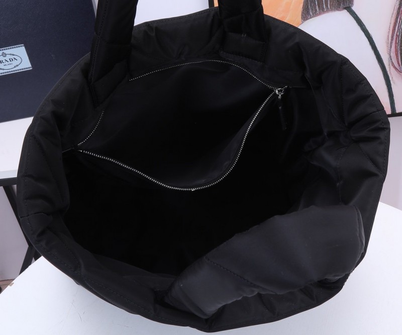 Prada 122 3