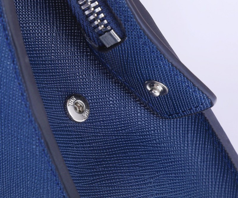 Prada 132 3