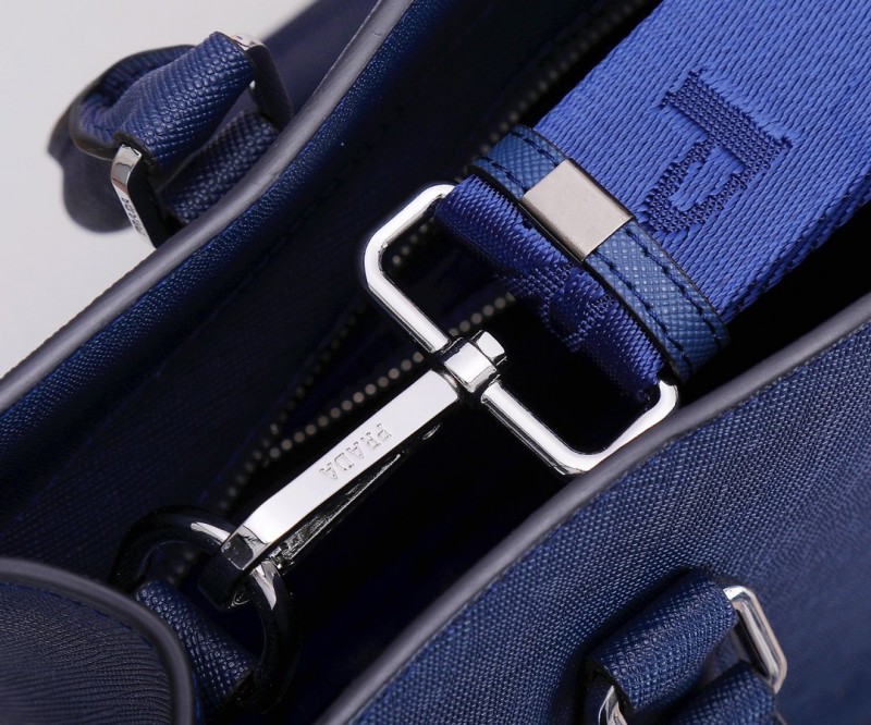 Prada 138 3