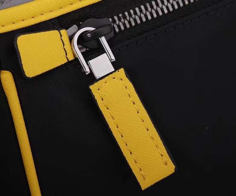 Prada 162 3