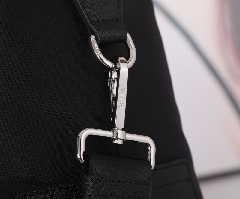 Prada 209 3