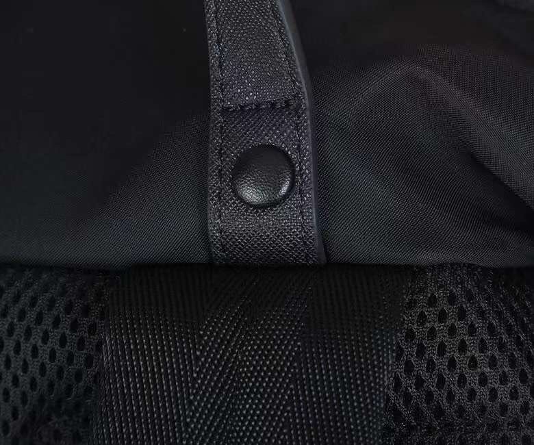 Prada 215 3