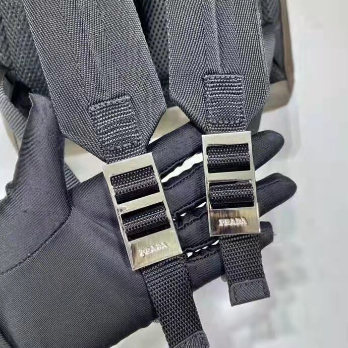 Prada 218 3