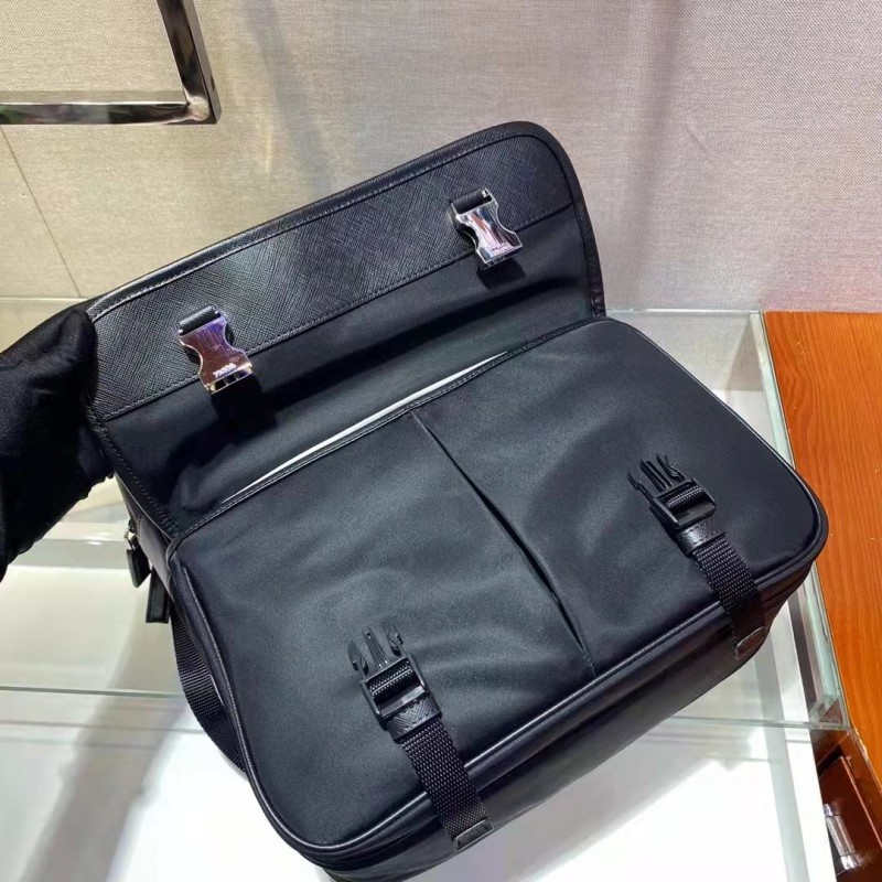 Prada 220 3