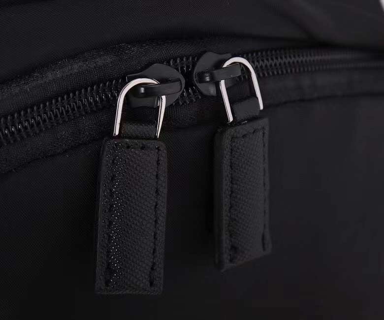Prada 226 3