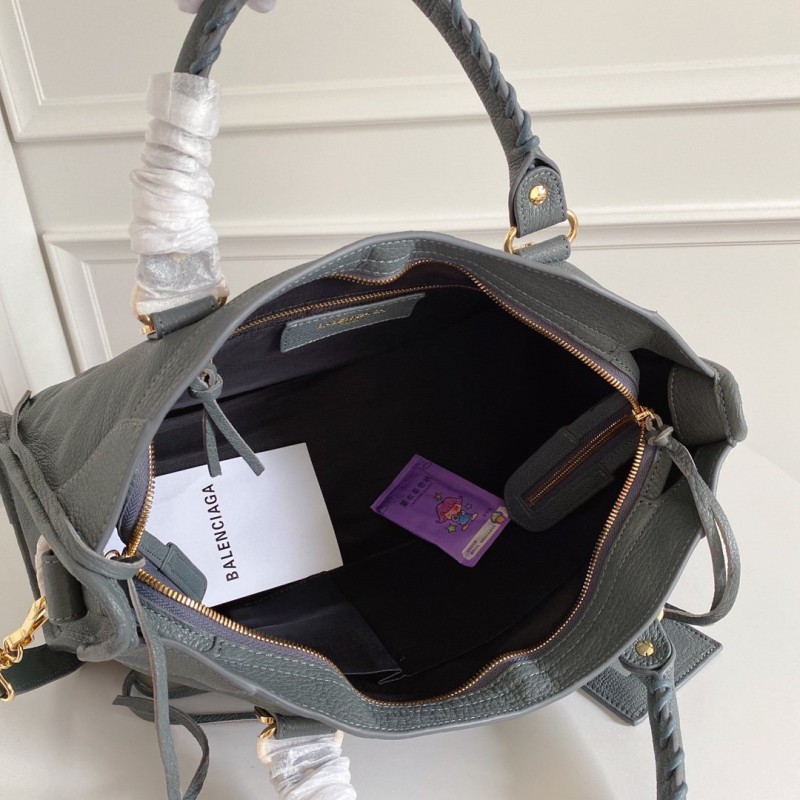 Balenciaga 058 3